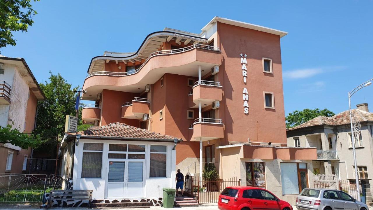 Marianas Guesthouse Obzor Eksteriør bilde